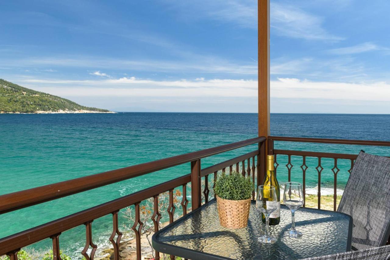 コイニラ Faros View Bed & Breakfast エクステリア 写真